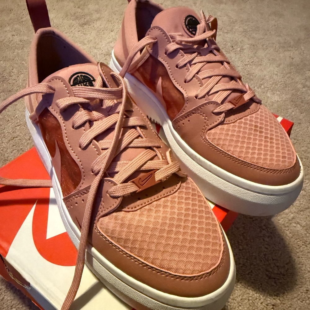 Nike Women's Soft Pink Sneakers